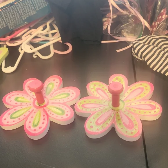 Pink and Green Flower Wall Hooks Set Of 2 - Picture 1 of 2